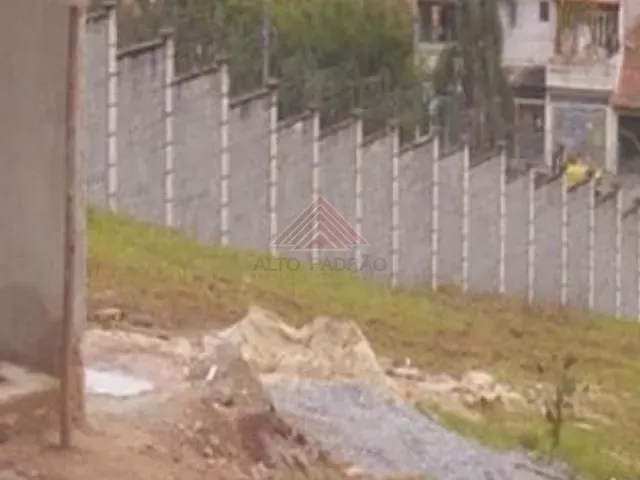 Terreno à venda, no bairro Parque São Vicente em Mauá