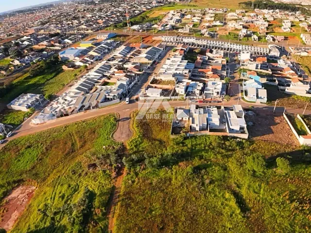 Terreno com 301m², à venda, no bairro Cará-cará em Ponta Grossa