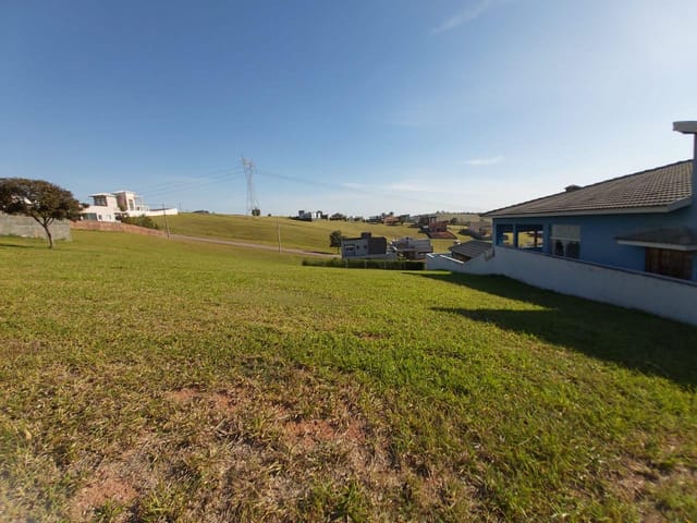 Terreno com 600m², à venda, no bairro Condomínio Terras de Santa Cruz em Bragança Paulista