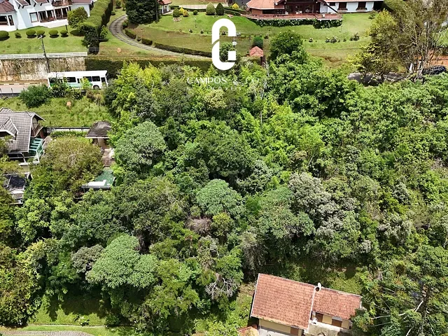 Terreno com 1008m², à venda, no bairro Alto do Capivari em Campos do Jordão