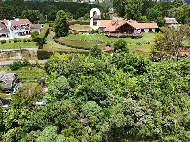 Terreno com 1008m², à venda, no bairro Alto do Capivari em Campos do Jordão