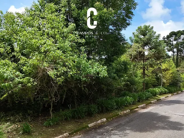 Terreno com 1008m², à venda, no bairro Alto do Capivari em Campos do Jordão