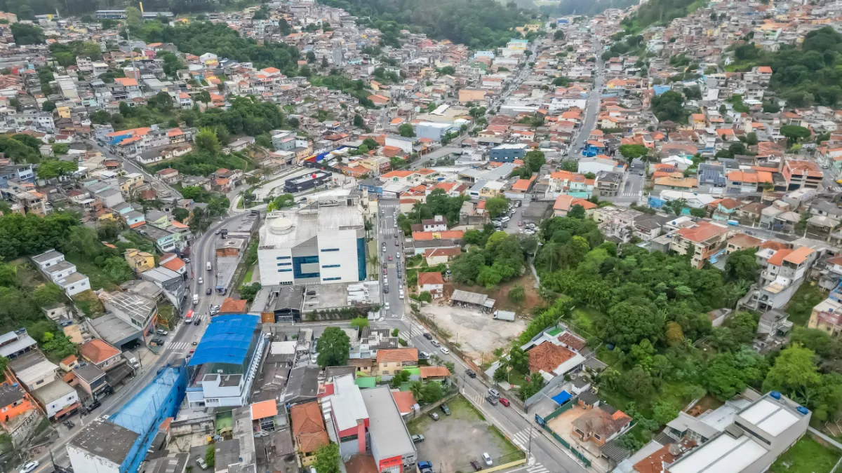 Terreno comercial para venda em Vila Fanton, 3,587m²