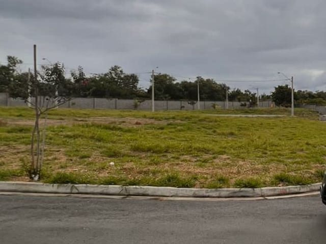 Terreno com 194m², à venda, no bairro Loteamento Industrial Água Preta em Pindamonhangaba