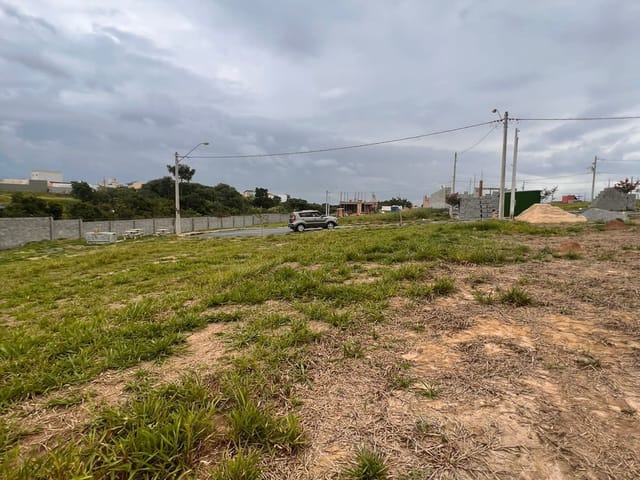 Terreno com 194m², à venda, no bairro Loteamento Industrial Água Preta em Pindamonhangaba