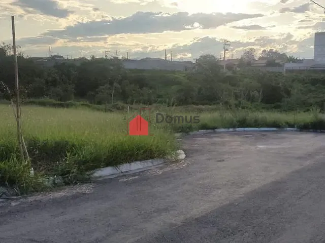 Terreno com 194m², à venda, no bairro Loteamento Industrial Água Preta em Pindamonhangaba