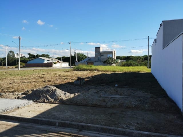 Terreno com 176m², à venda, no bairro Centro em Pindamonhangaba