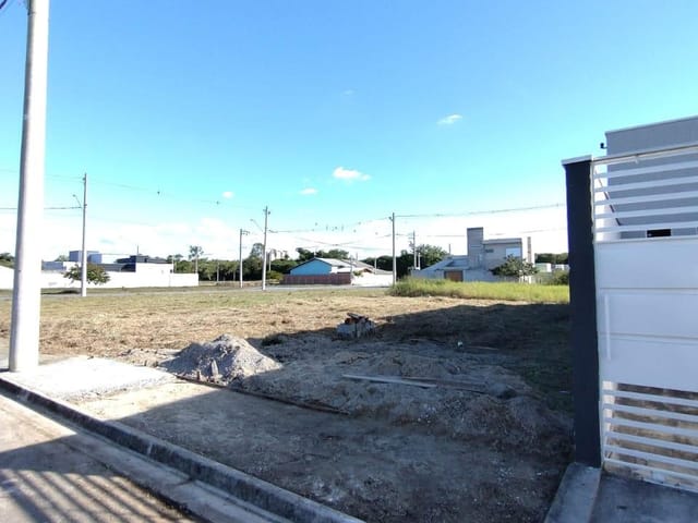 Terreno com 176m², à venda, no bairro Centro em Pindamonhangaba