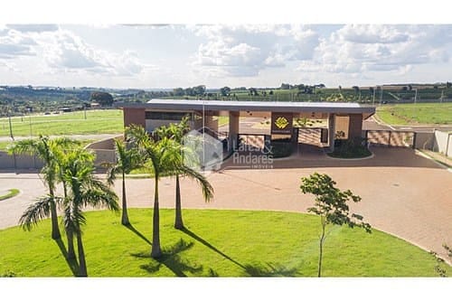 Terreno à venda com 1 quarto, 10m² - Foto 1