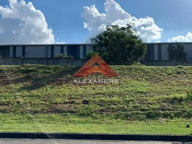 Terreno com 360m², à venda, no bairro Vila São João em Caçapava