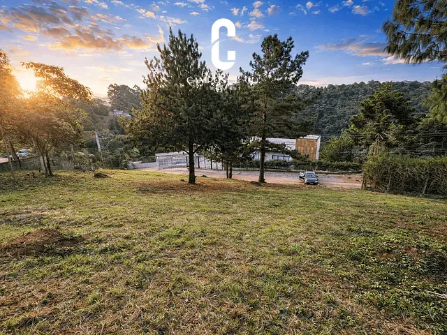 Terreno com 1100m², à venda, no bairro Alto da Boa Vista em Campos do Jordão