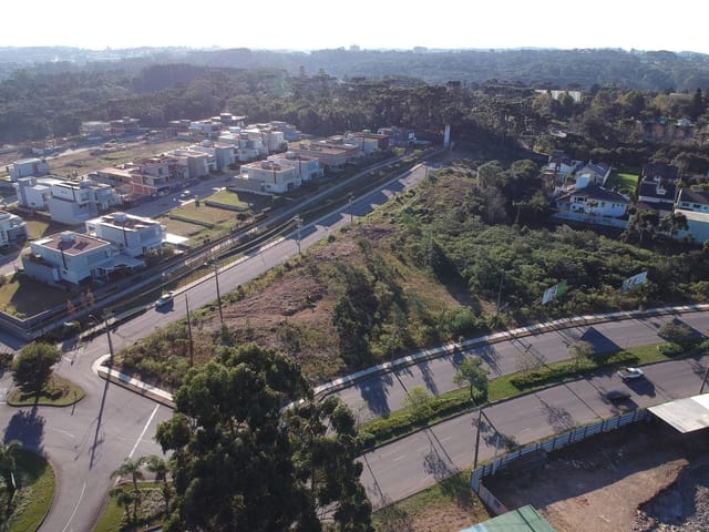 Terreno com 542m², à venda, no bairro Interlagos em Caxias do Sul