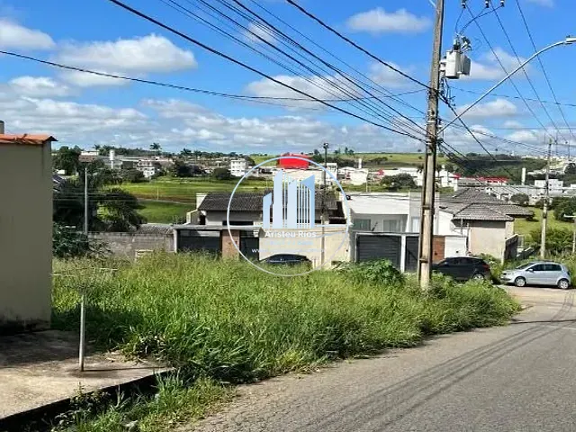 Terreno com 245m², à venda, no bairro Jardim Califórnia em Pouso Alegre