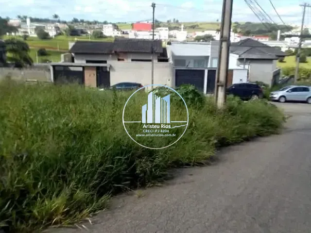 Terreno com 245m², à venda, no bairro Jardim Califórnia em Pouso Alegre