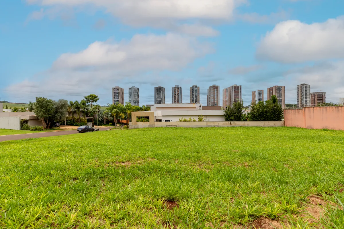 Terreno residencial para venda em Jardim Olhos D´Água I, 695m²