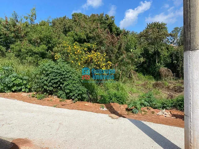 Terreno com 300m², à venda, no bairro Recreio dos Bandeirantes em Guaxupé