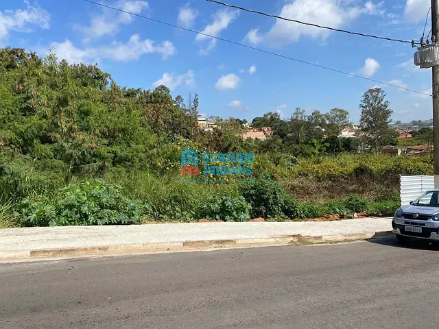 Terreno com 300m², à venda, no bairro Recreio dos Bandeirantes em Guaxupé