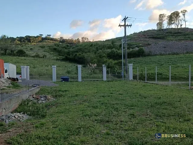 Terreno com 1100m², à venda, no bairro Monte Bérico em Caxias do Sul