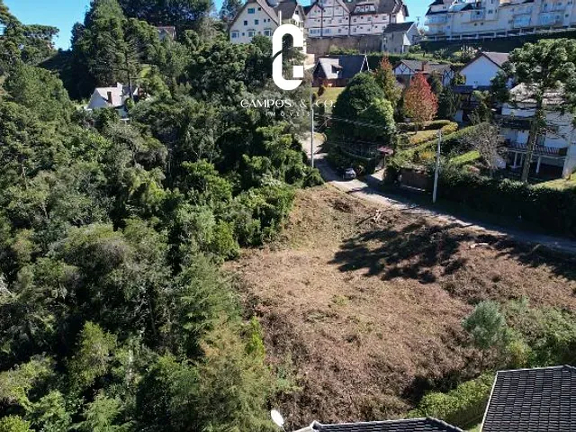 Terreno com 1589m², à venda, no bairro Vila Capivari em Campos do Jordão