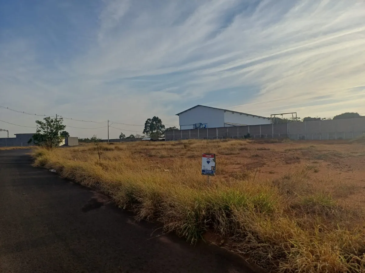 Terreno industrial para venda em Centro - Restinga/SP , 1,298m²