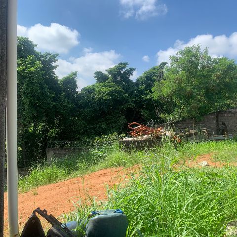 Terreno com 438m², à venda, no bairro Parque São Domingos em Pindamonhangaba