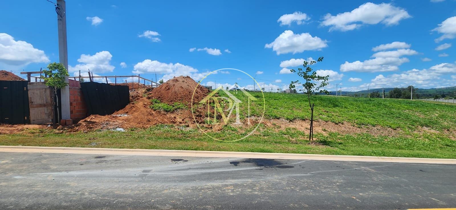 Terreno, 300 m² - Foto 1