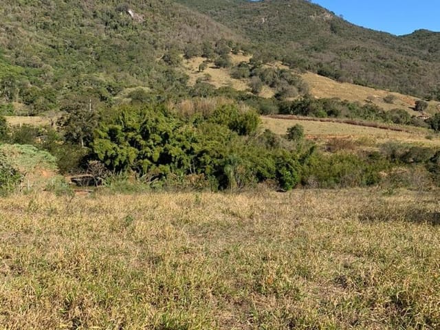 Terreno com 2015m², à venda, no bairro Vila Romana em Extrema