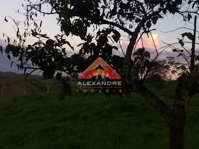 Terreno com 1750m², à venda, no bairro Freitas em São José dos Campos