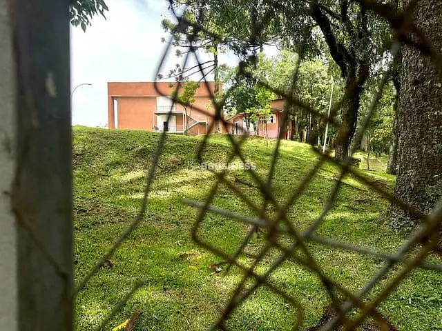 Terreno com 334m², à venda, no bairro Petrópolis em Caxias do Sul