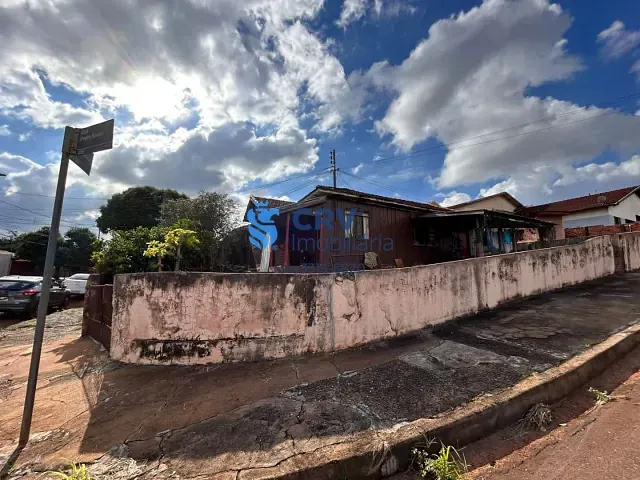 Terreno com 342m², à venda, no bairro Jardim Presidente em Londrina