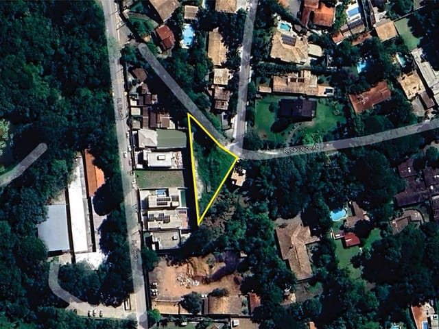 Terreno com 928m², à venda, no bairro Vila Santo Antônio em Cotia