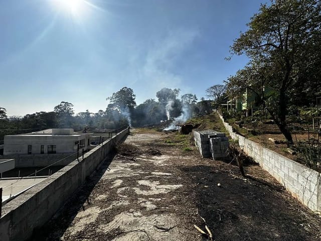 Terreno com 928m², à venda, no bairro Vila Santo Antônio em Cotia