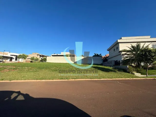 Terreno com 744m², à venda, no bairro Residencial e Comercial Quinta das Laranjeiras em Araraquara