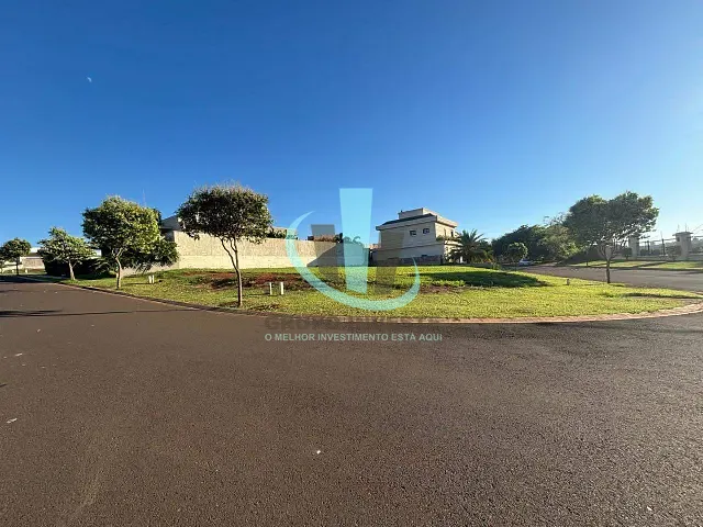 Terreno com 744m², à venda, no bairro Residencial e Comercial Quinta das Laranjeiras em Araraquara