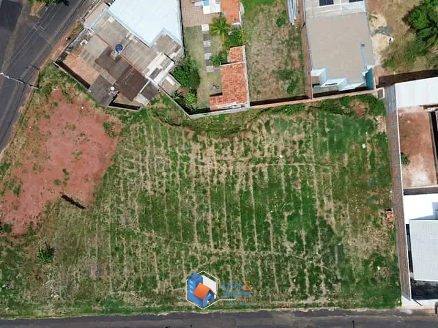 Terreno com 320m² 1 quarto e 1 banheiro, à venda, no bairro Sorocabano em Jaboticabal