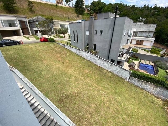 Terreno com 404m², à venda, no bairro Alphaville em Santana de Parnaíba