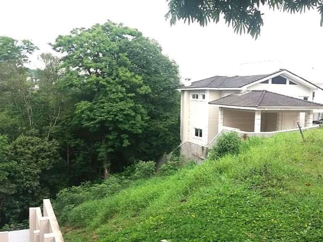 Terreno com 579m², à venda, no bairro Terras do Madeira em Carapicuíba