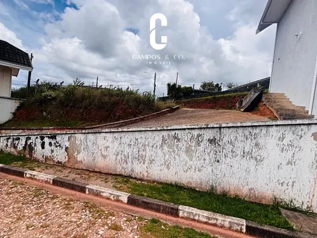 Terreno com 325m², à venda, no bairro Imbiry em Campos do Jordão