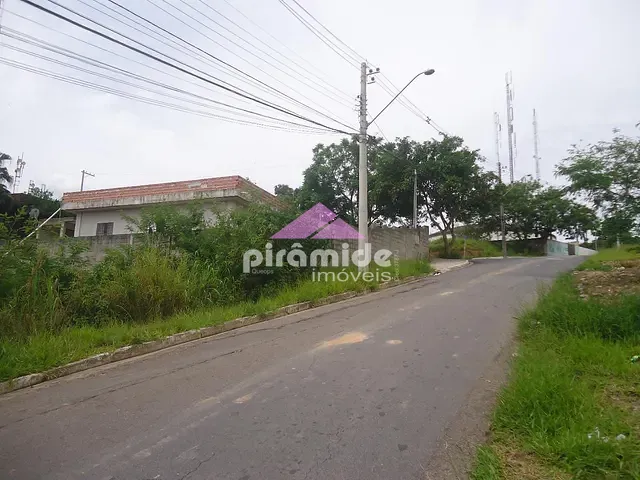 Terreno com 724m², à venda, no bairro Jardim Guimarães em São José dos Campos