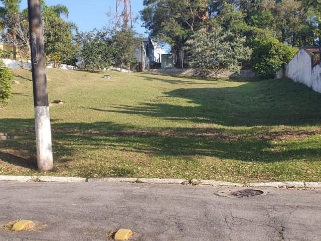 Terreno com 723m², à venda, no bairro Jardim do Golf I em Jandira