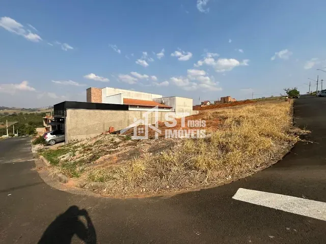 Terreno com 298m², à venda, no bairro Veredas da Serra em Andradas