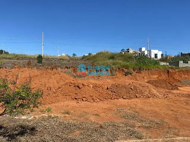 Terreno com 387m², à venda, no bairro Residencial Vale da Mata em Guaxupé