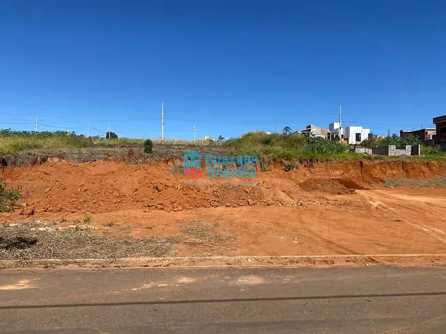Terreno com 387m², à venda, no bairro Residencial Vale da Mata em Guaxupé