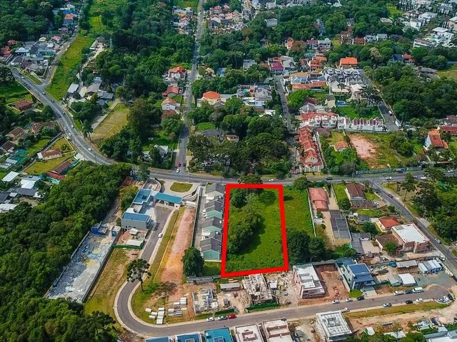 Terreno à venda, no bairro Santa Felicidade em Curitiba