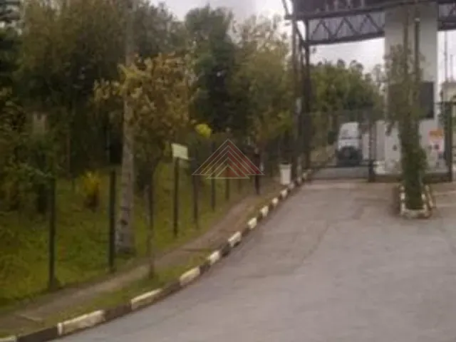 Terreno à venda, no bairro Parque São Vicente em Mauá