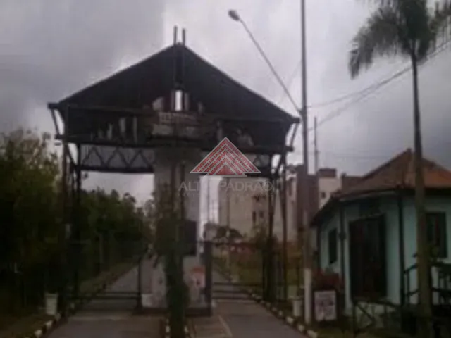 Terreno à venda, no bairro Parque São Vicente em Mauá