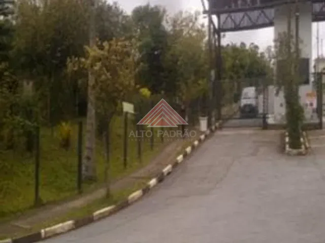 Terreno à venda, no bairro Parque São Vicente em Mauá