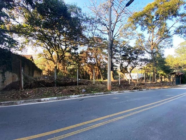 Terreno com 2334m², à venda, no bairro Parque Frondoso em Cotia
