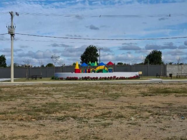 Terreno com 299m², à venda, no bairro Parque Tarcisio Miranda em Campos dos Goytacazes