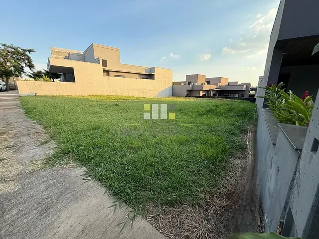 Terreno com 452m², à venda, no bairro Parque Nova Carioba em Americana